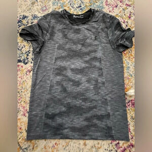 Grey and Black Under Armour L Shirt
